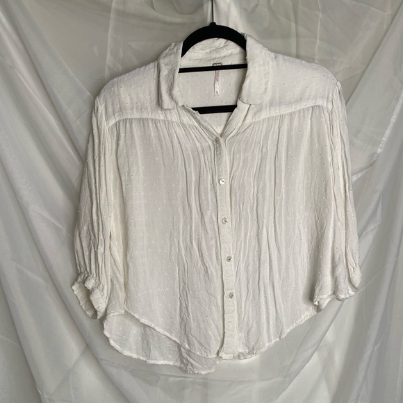 Free People Size XS Swiss Dot Textured White Button Down Front Tie Top - Picture 3 of 9